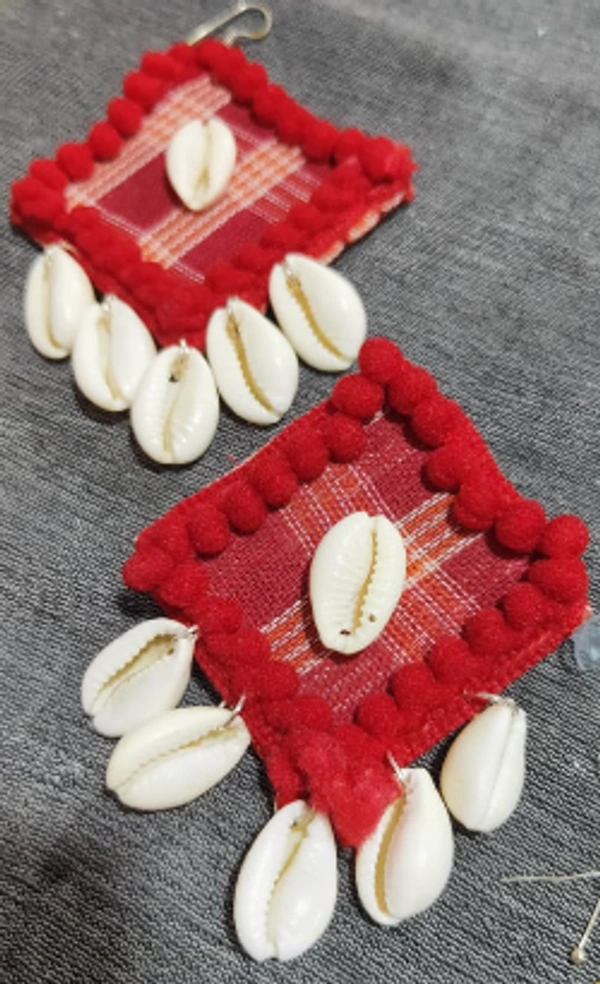 Rishmita Collection Cowrie Gamcha Handmade Earring